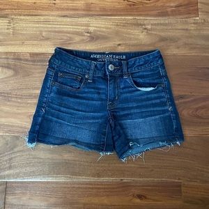 American Eagle SUPER STRETCH SHORTIE Shorts Size 2